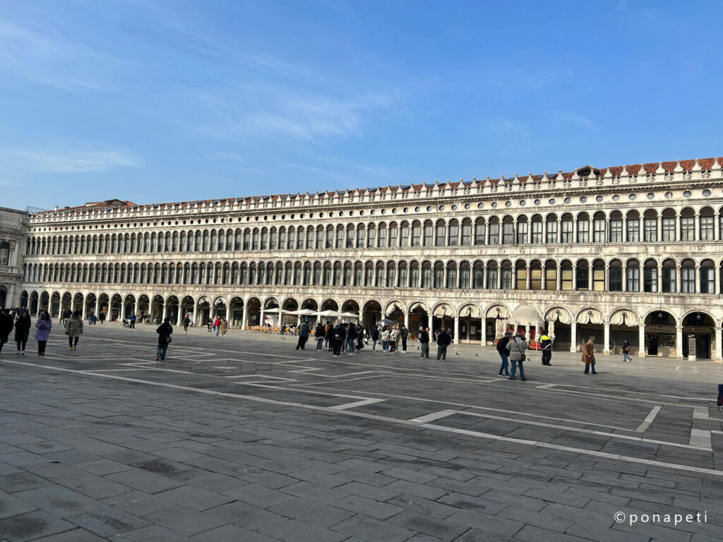 ドゥカーレ宮殿